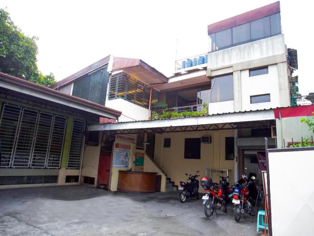 Oyo 802 Ka Farah'S Inn Antipolo Exterior foto
